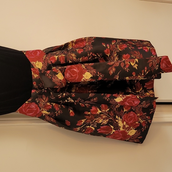 Tahari Party Dress - Picture 2 of 9